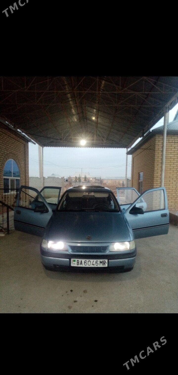 Opel Vectra 1989 - 42 000 TMT - Мары - img 1