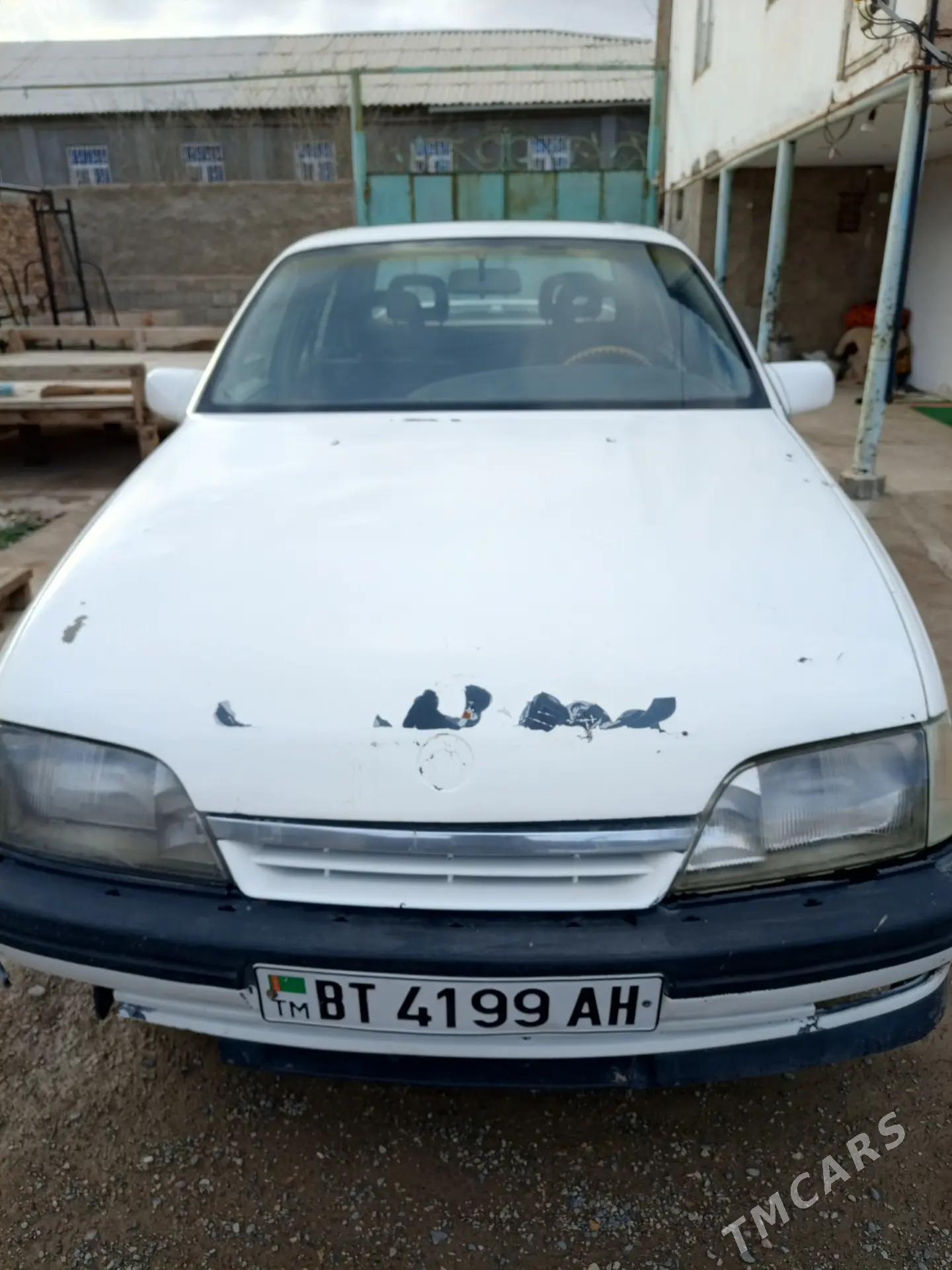 Opel Omega 1993 - 20 000 TMT - Теджен - img 1