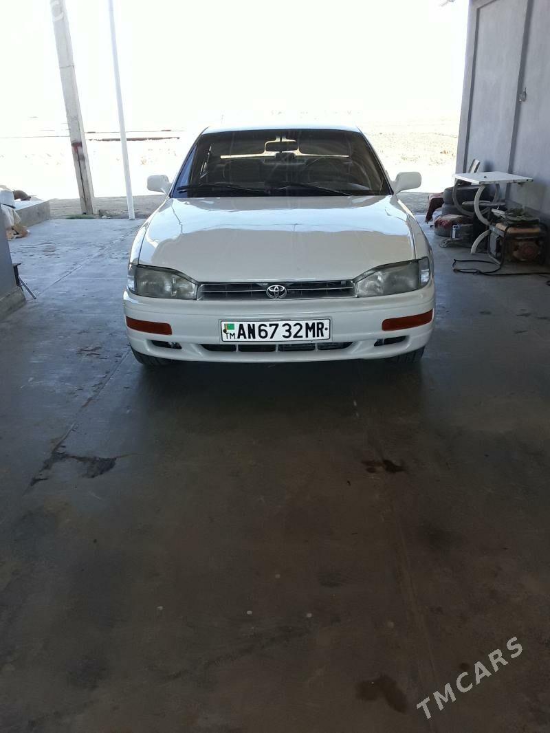Toyota Camry 1993 - 80 000 TMT - Мары - img 1