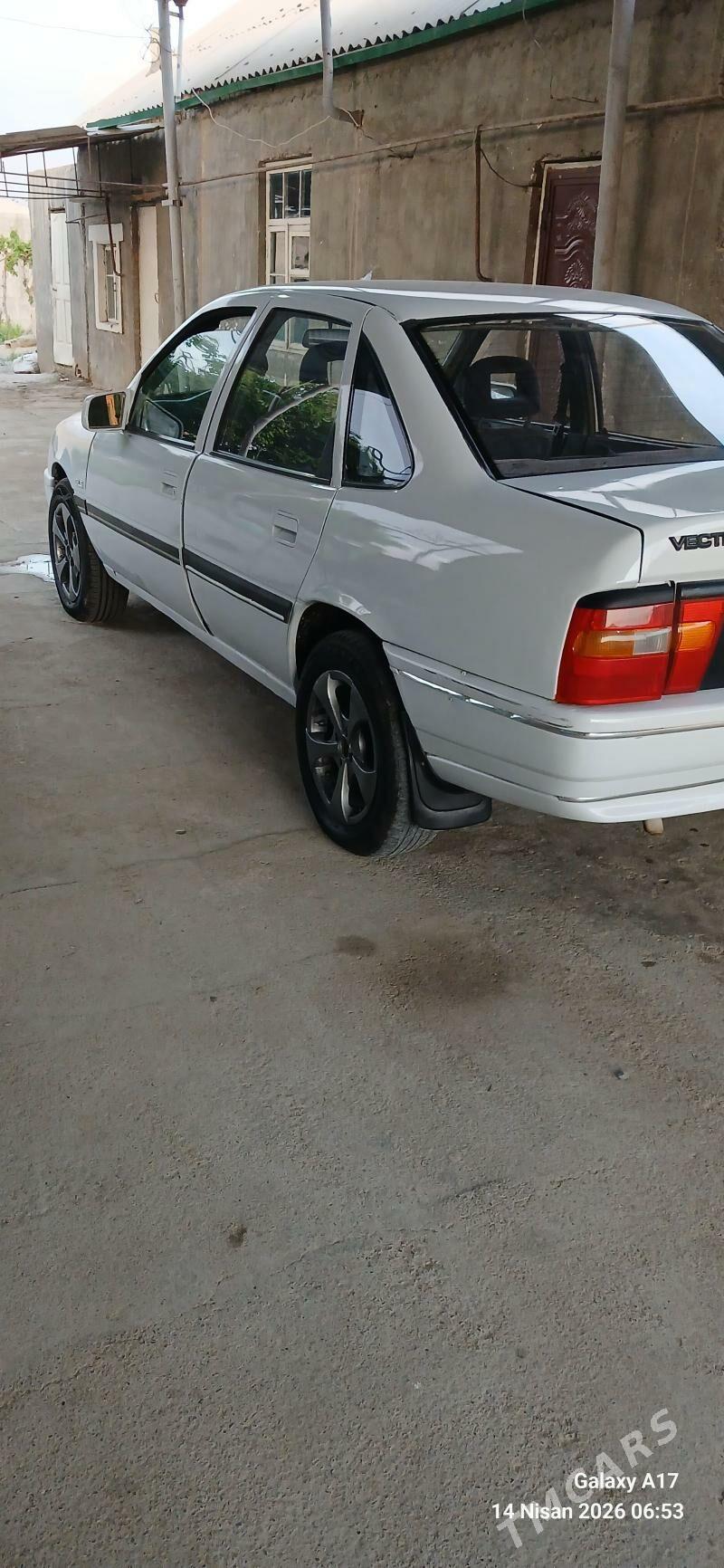 Opel Vectra 1992 - 45 000 TMT - Бахарден - img 1