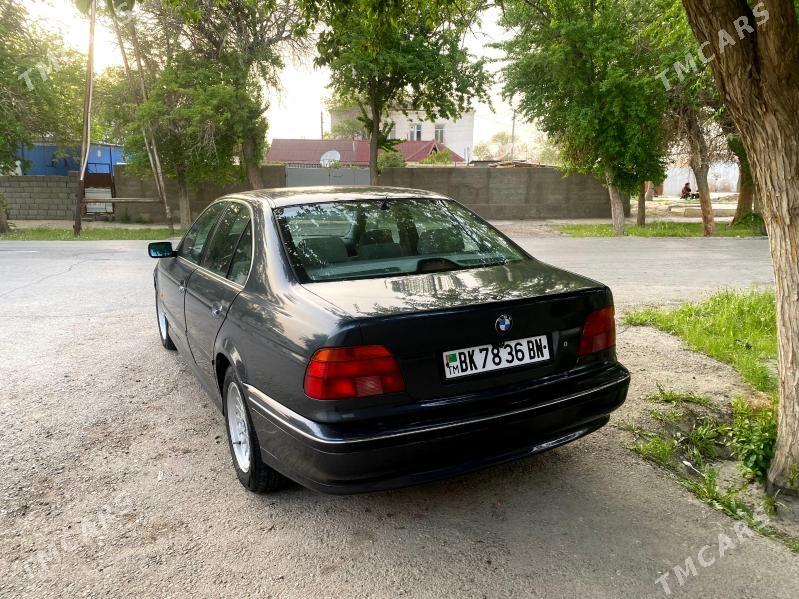 BMW E39 1998 - 98 000 TMT - Балканабат - img 1