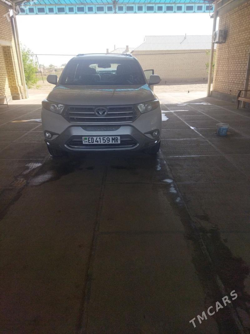 Toyota Highlander 2010 - 360 000 TMT - Байрамали - img 1