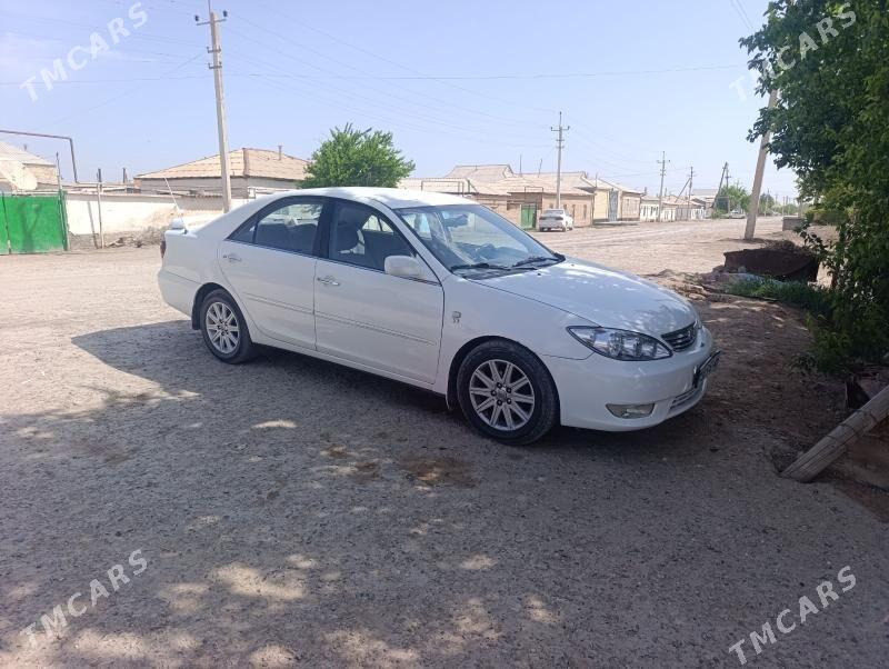 Toyota Camry 2005 - 165 000 TMT - Теджен - img 1