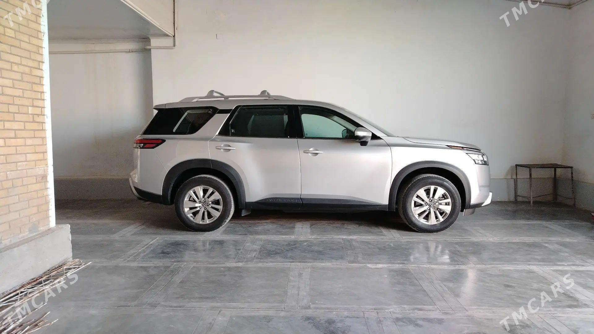 Nissan Pathfinder 2023 - 480 000 TMT - Дянев - img 1