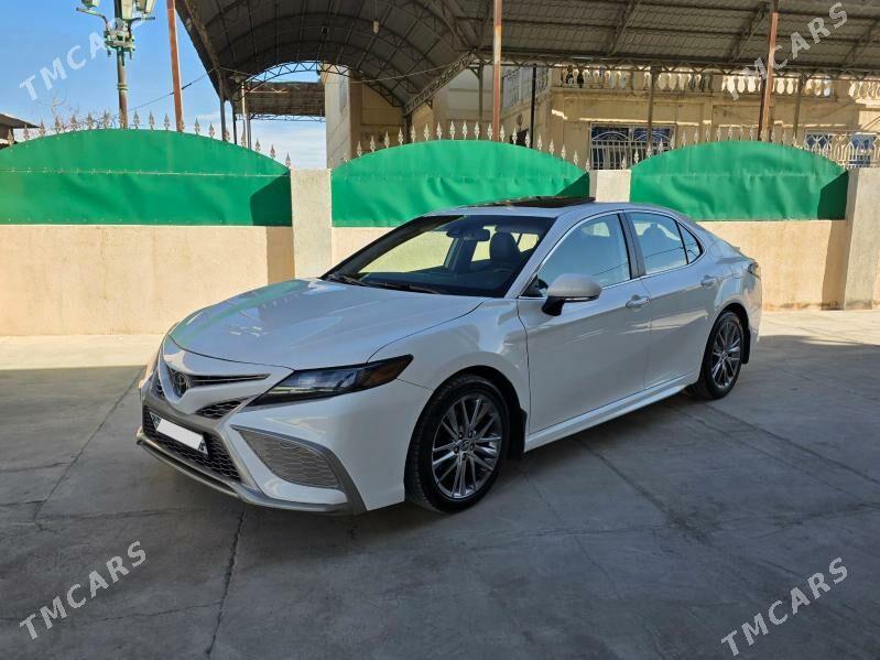 Toyota Camry 2021 - 339 000 TMT - Бузмеин - img 1
