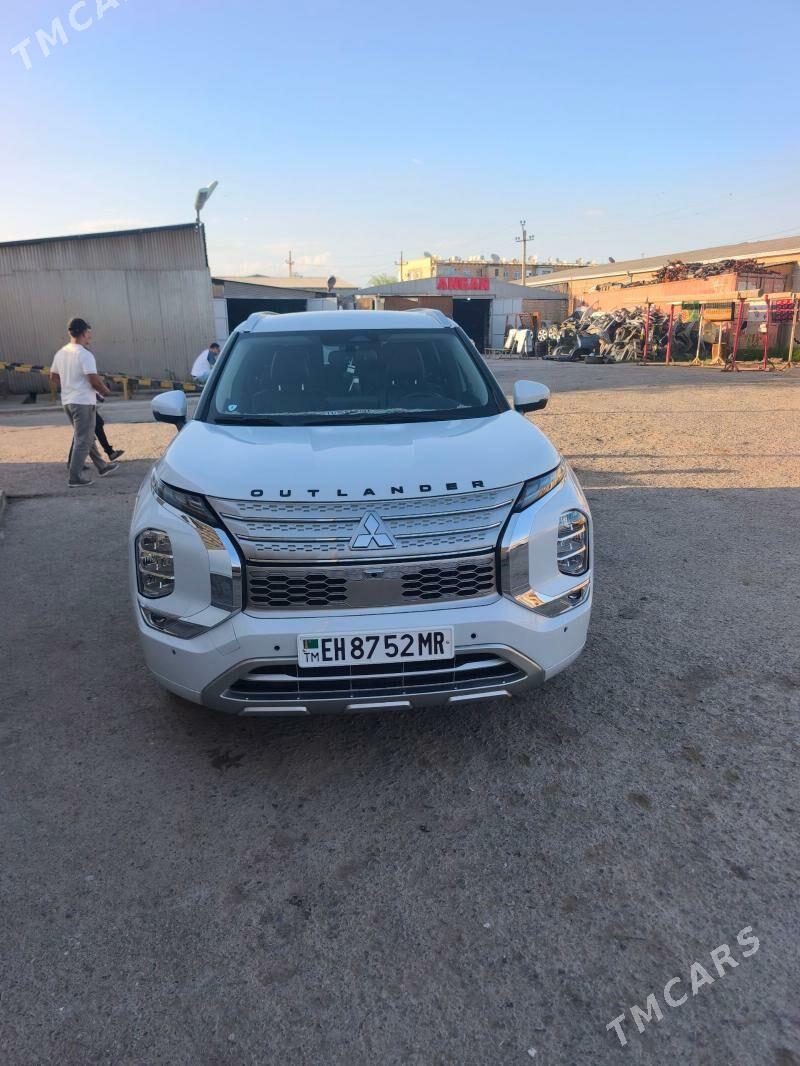 Mitsubishi Outlander 2022 - 420 000 TMT - Мары - img 1