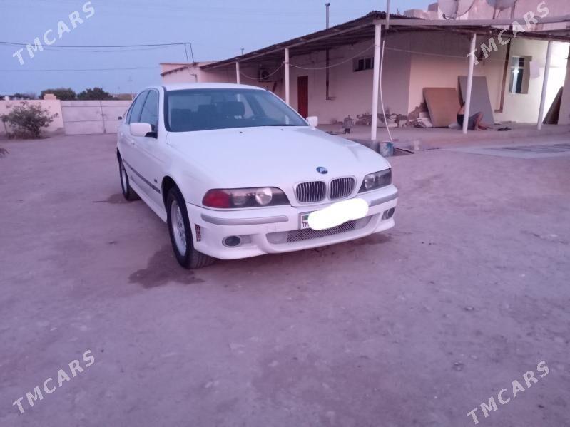 BMW E39 1999 - 100 000 TMT - Туркменбаши - img 1