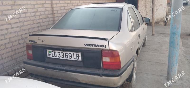 Opel Vectra 1990 - 31 000 TMT - Kerki - img 1