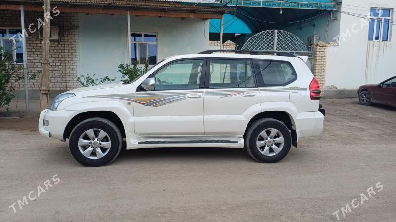 Toyota Land Cruiser Prado 2006 - 400 000 TMT - Şabat etr. - img 1