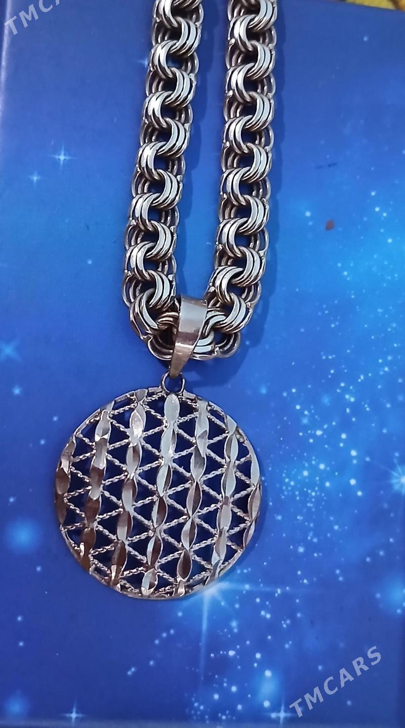 klon - Ýaşlyk - img 1