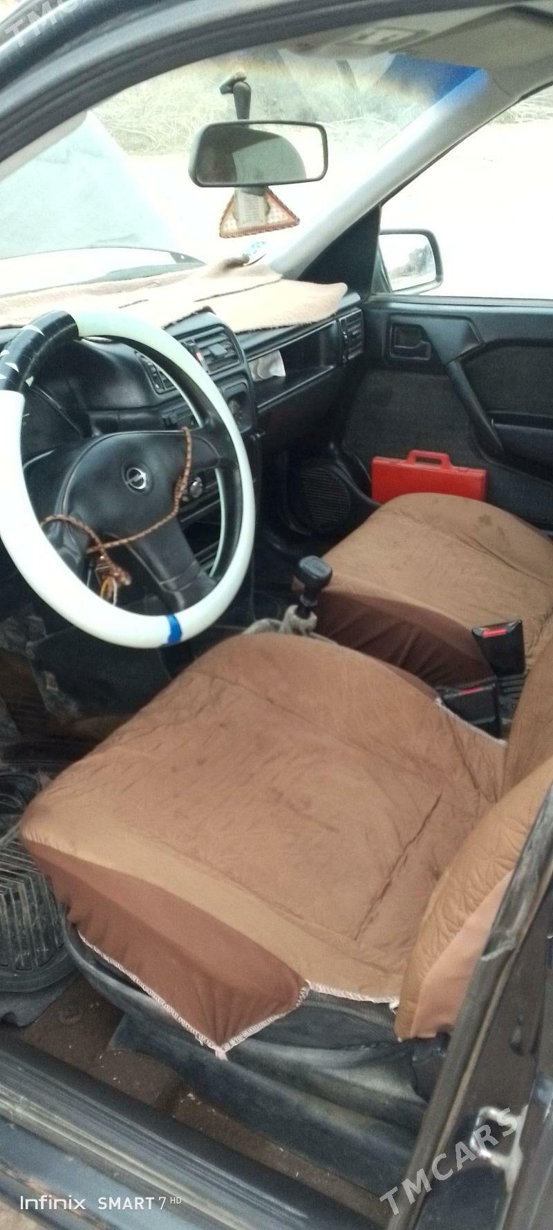 Opel Vectra 1993 - 60 000 TMT - Boldumsaz - img 1