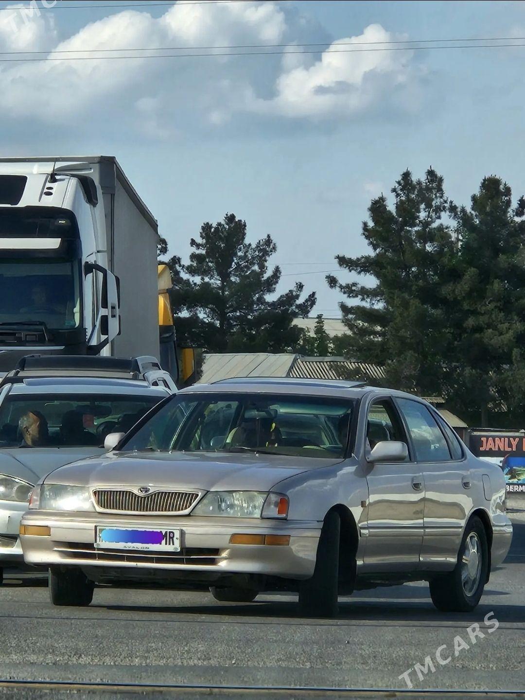 Toyota Avalon 1997 - 130 000 TMT - Мары - img 1