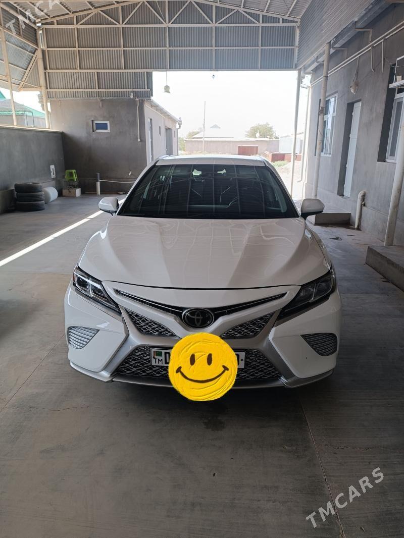 Toyota Camry 2020 - 350 000 TMT - Halaç - img 1