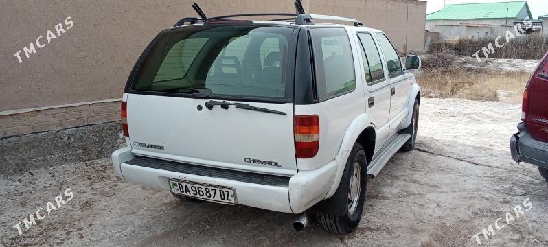 Chevrolet Blazer 1997 - 60 000 TMT - Кёнеургенч - img 1