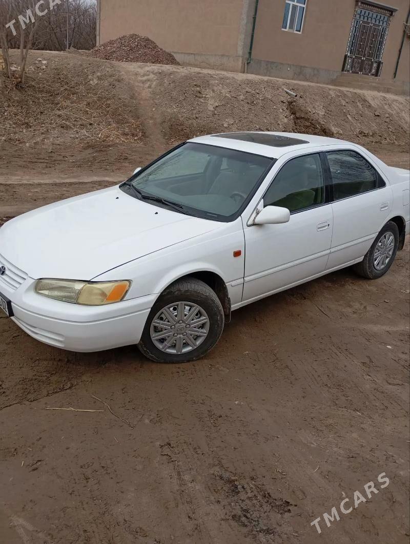 Toyota Camry 1997 - 130 000 TMT - Акдепе - img 1