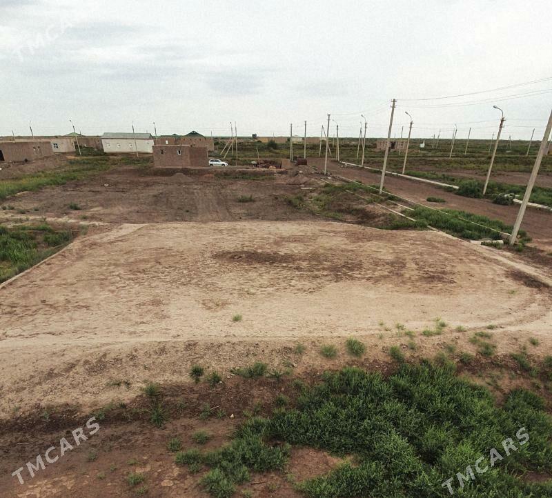 Satlyk yer - Ruhubelent etraby - img 1