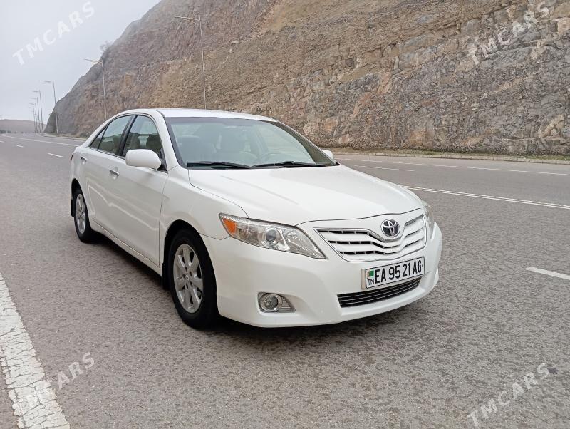 Toyota Camry 2010 - 219 000 TMT - Гаудан "В" - img 1