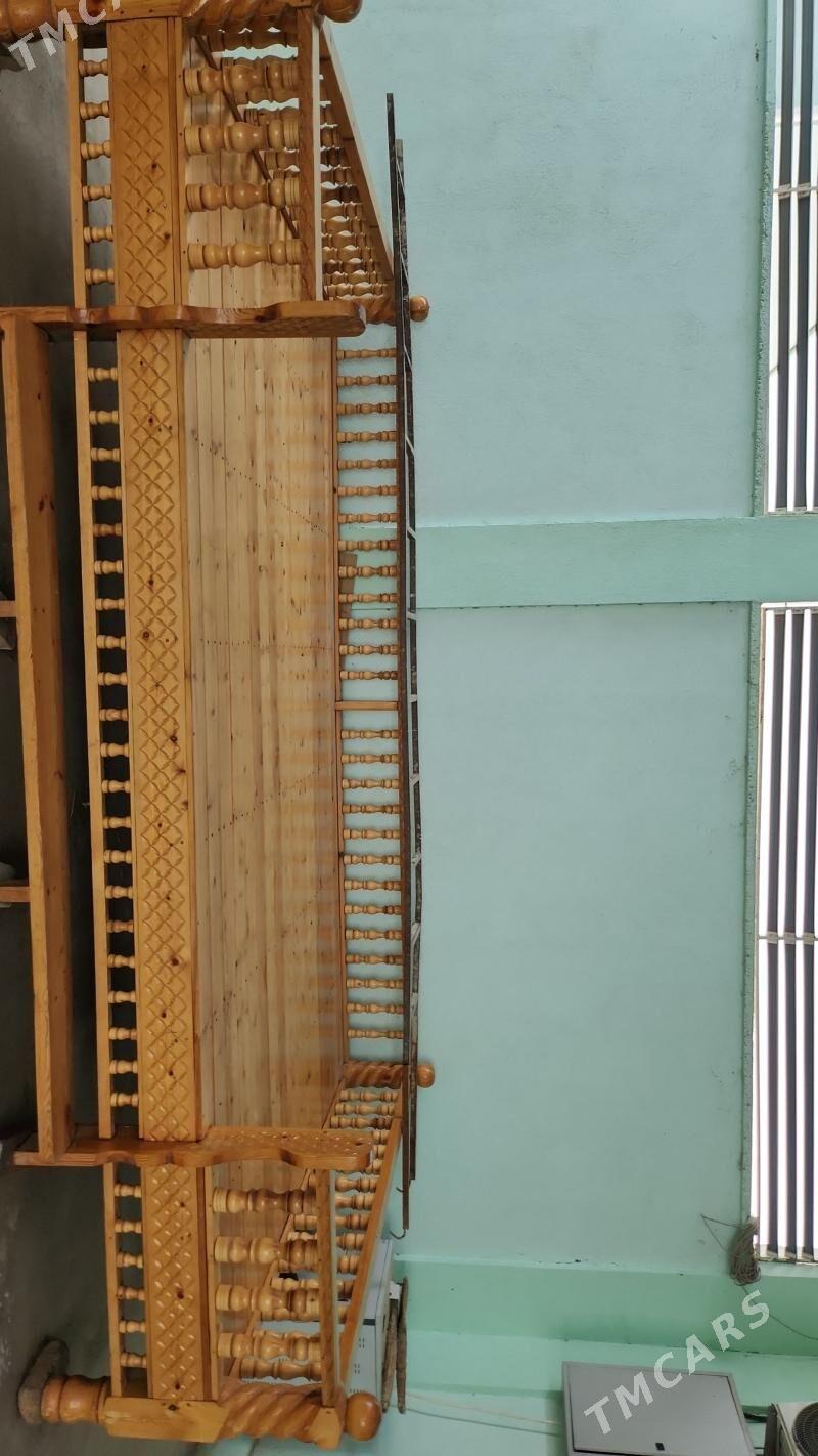 han tapjan krowat - Bäherden - img 1