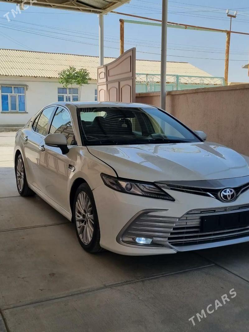 Toyota Camry 2019 - 270 000 TMT - 6 mkr - img 1