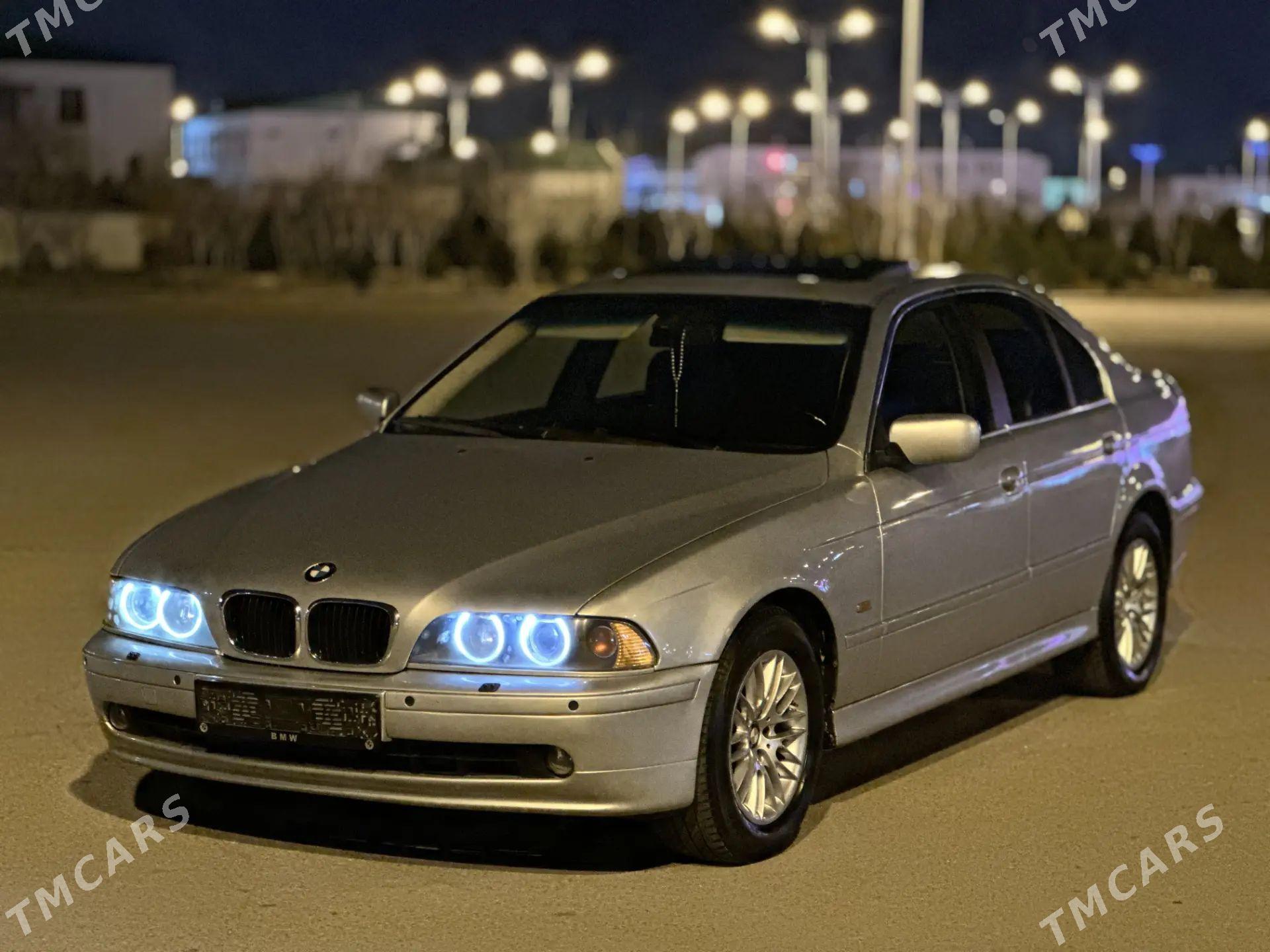 BMW E39 1999 - 128 000 TMT - Балканабат - img 1
