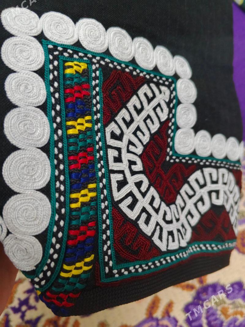 turkmen balak elde dikilen - Balkanabat - img 1