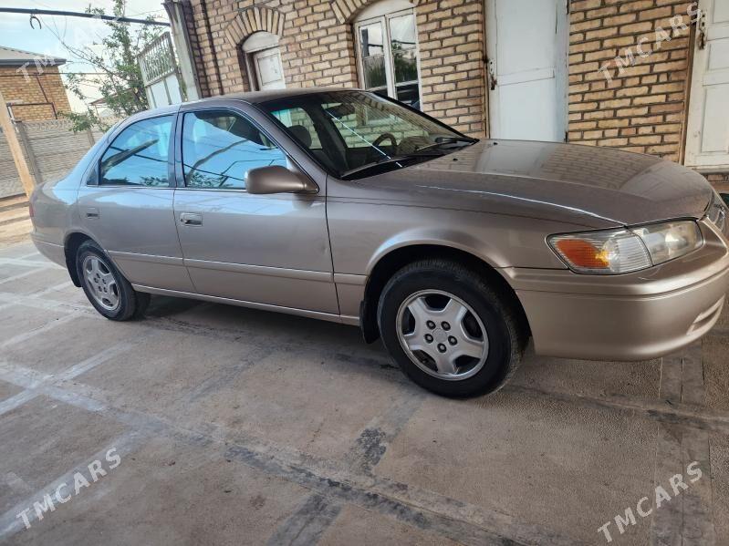 Toyota Camry 2000 - 185 000 TMT - Саят - img 1