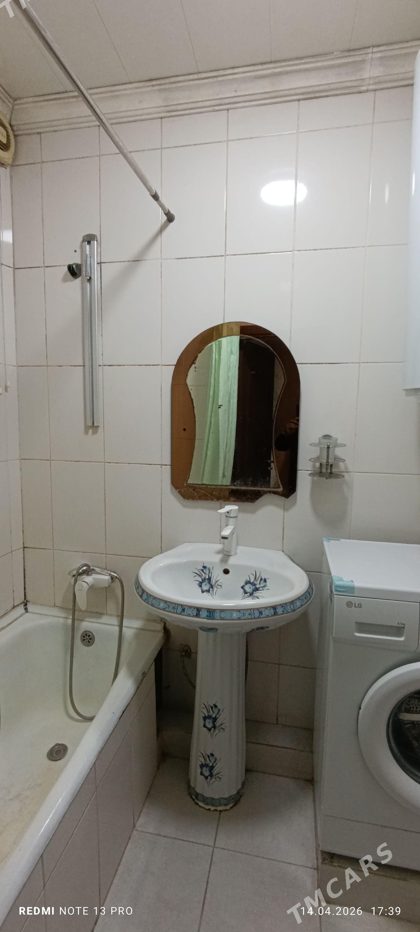 Квартира - 10 мкр - img 1