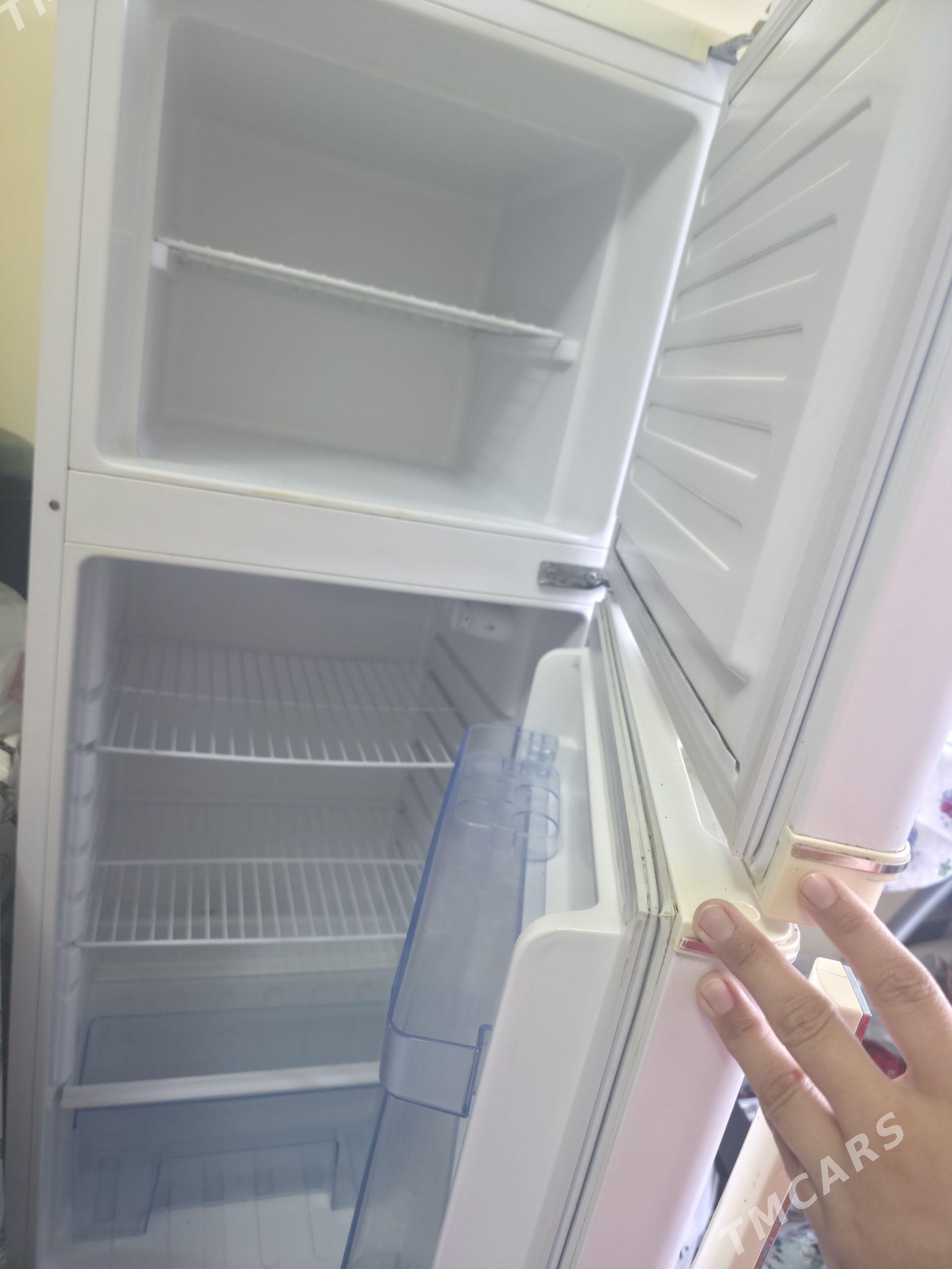 Holodilnik - Parahat 3 - img 1