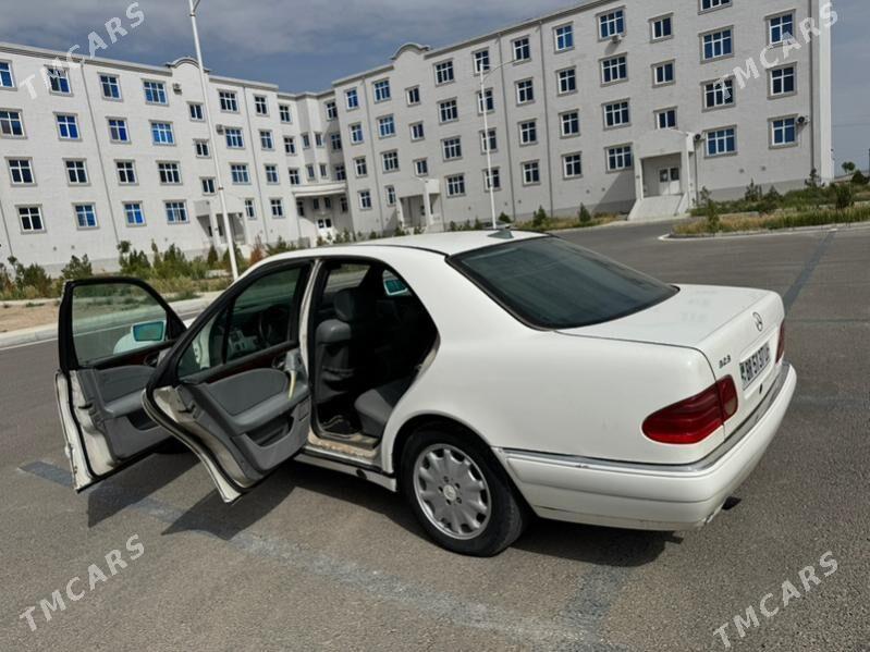 Mercedes-Benz E320 1996 - 58 000 TMT - Мары - img 1