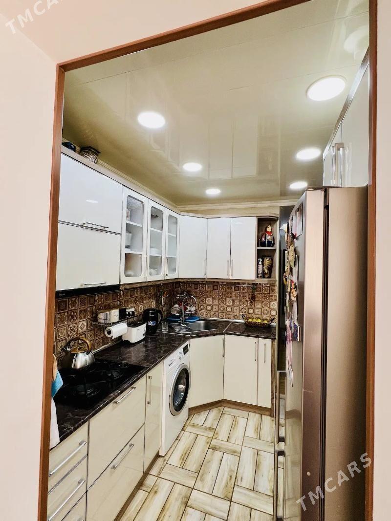 10 МИКРОРАЙОН - Aşgabat - img 1