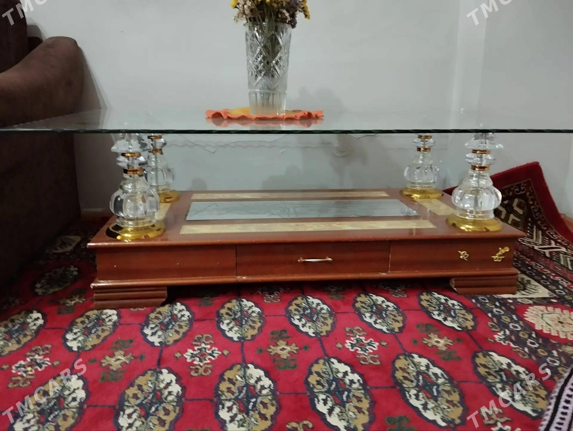 стол - Türkmenabat - img 1