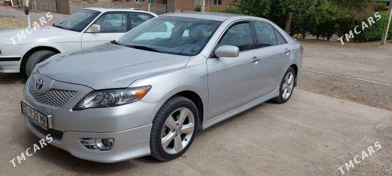 Toyota Camry 2011 - 220 000 TMT - Мары - img 1