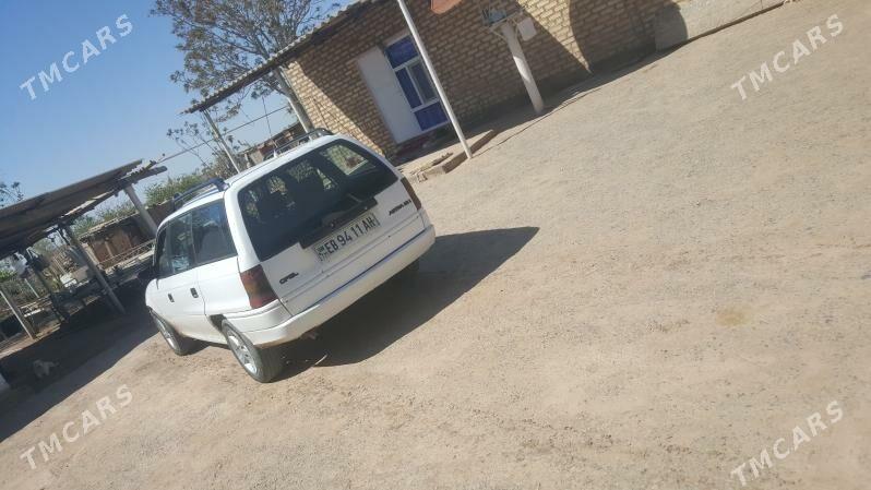 Opel Astra 1995 - 40 000 TMT - Sarahs - img 1