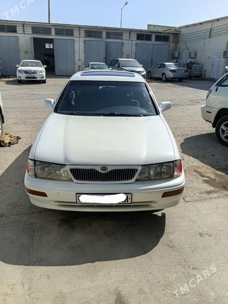 Toyota Avalon 1995 - 132 000 TMT - Теджен - img 1
