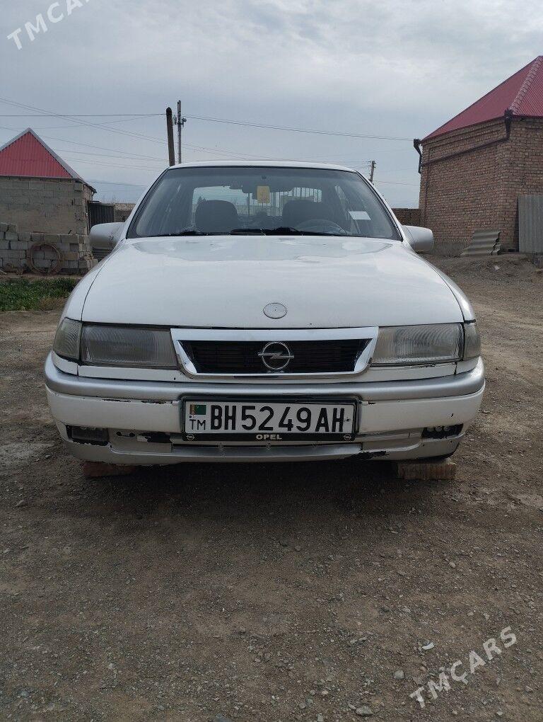 Opel Vectra 1991 - 45 000 TMT - Бахарден - img 1