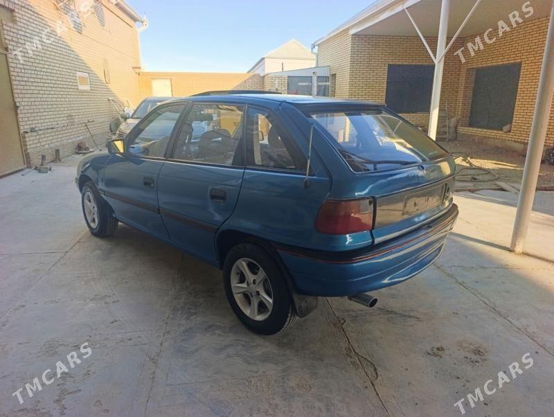 Opel Astra 1992 - 28 000 TMT - Мары - img 1