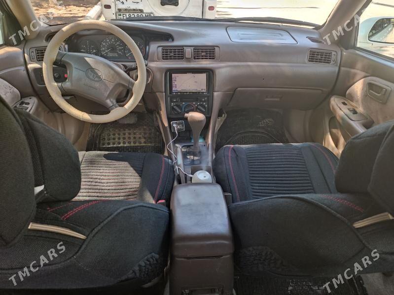 Toyota Camry 1998 - 130 000 TMT - Байрамали - img 1