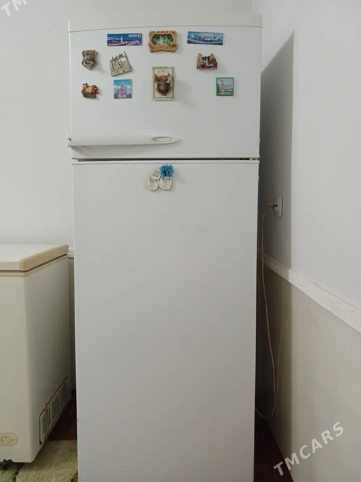 Holadilnik, kuhnya garnitur - Ёлётен - img 1