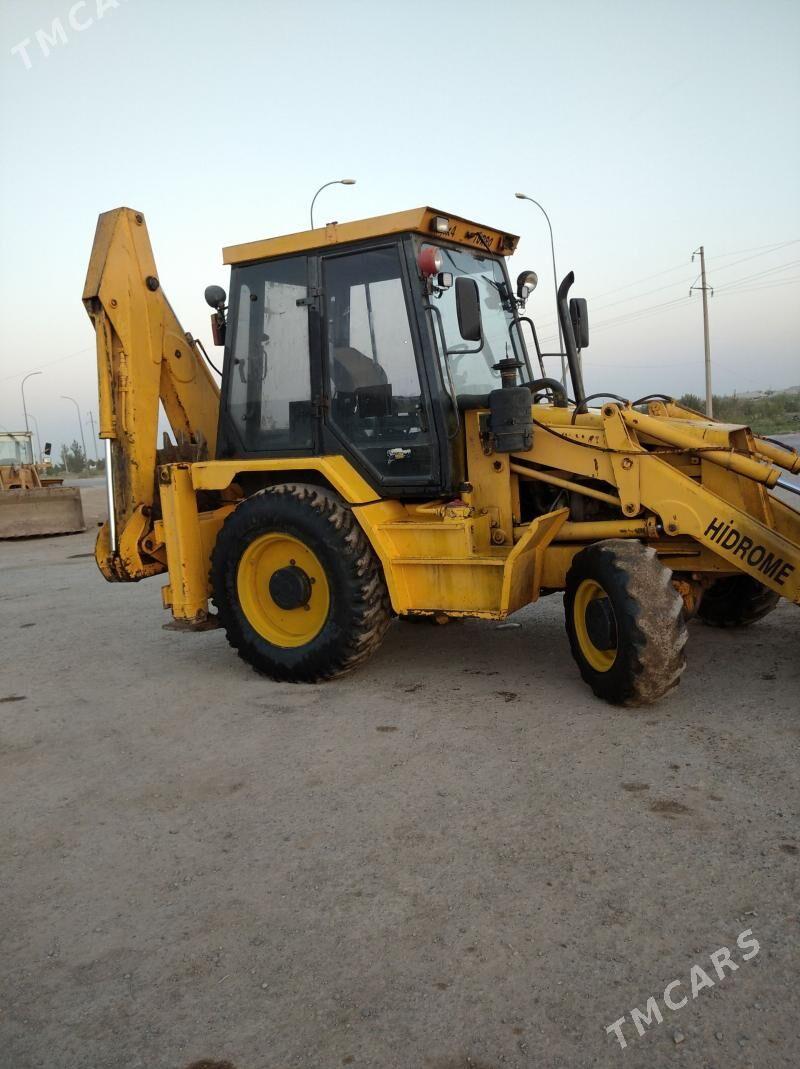 JCB 4CX ECO 2005 - 300 000 TMT - Огуз хан - img 1