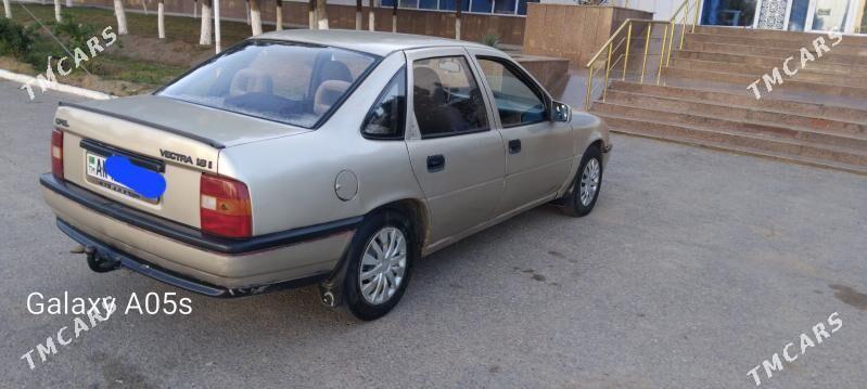 Opel Vectra 1990 - 28 000 TMT - Mary - img 1
