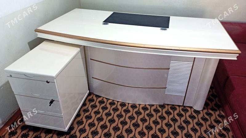 OFISNYŸ STOL - Sakarçäge - img 1