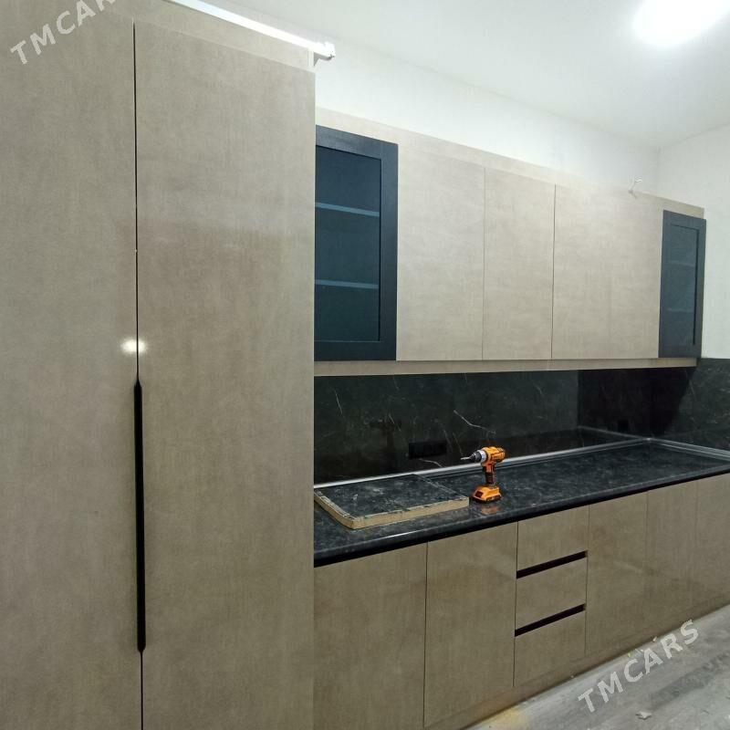 Kuhny garnatur - Büzmeýin - img 1