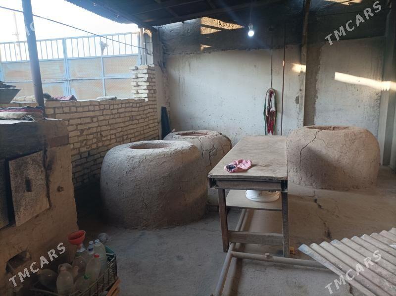 işgär gözleýäs - Теджен - img 1