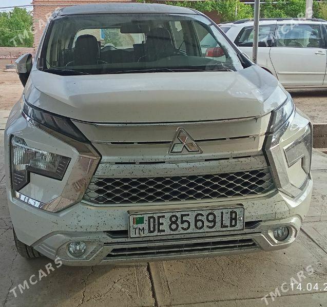 Mitsubishi Xpander 2024 - 350 000 TMT - Фарап - img 1