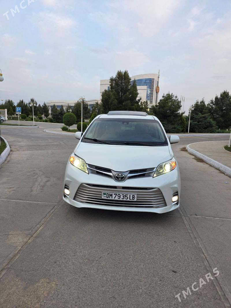 Toyota Sienna 2020 - 485 000 TMT - Туркменабат - img 1