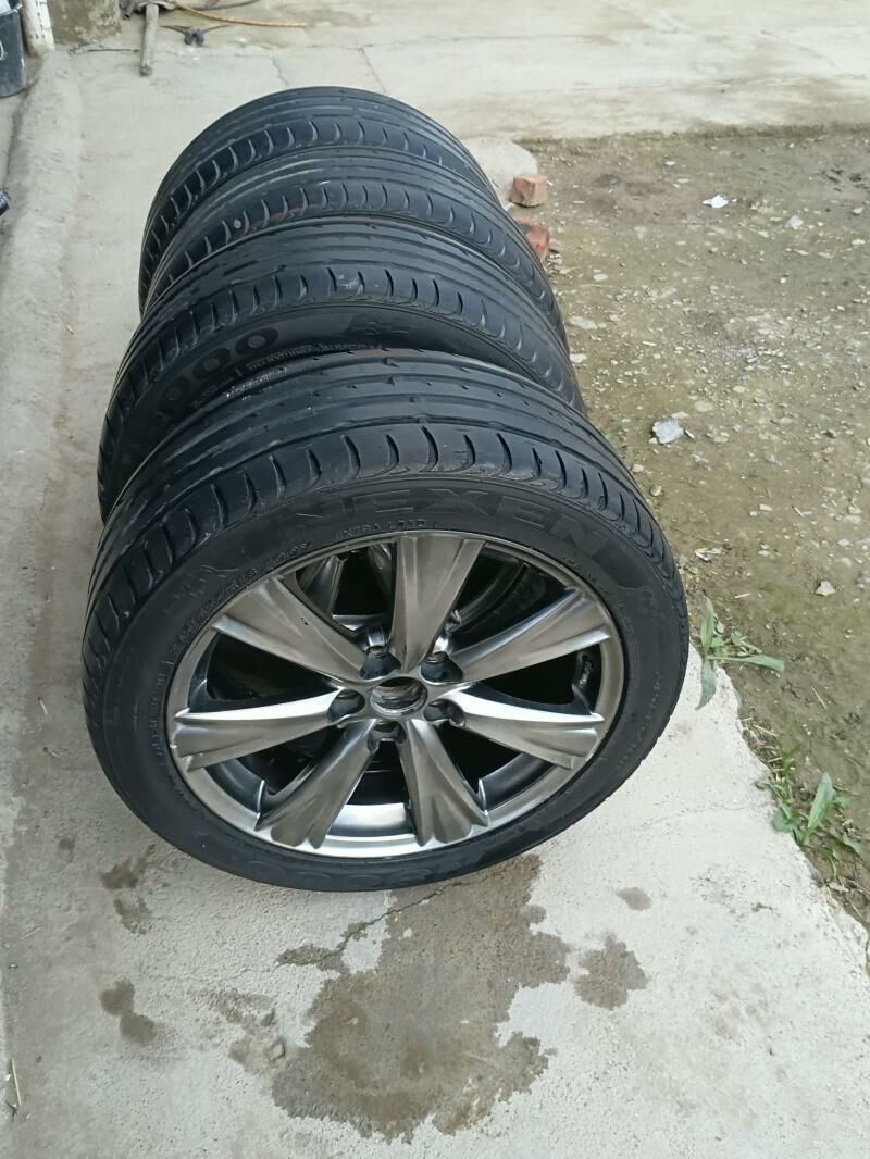 245/45 R18 2 250 TMT - Bäherden - img 1