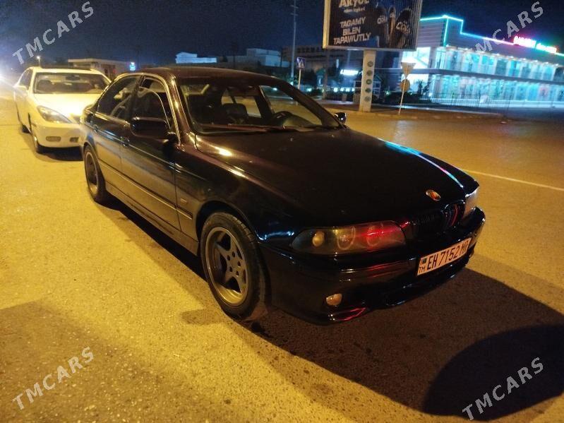 BMW E39 2002 - 150 000 TMT - Baýramaly - img 1