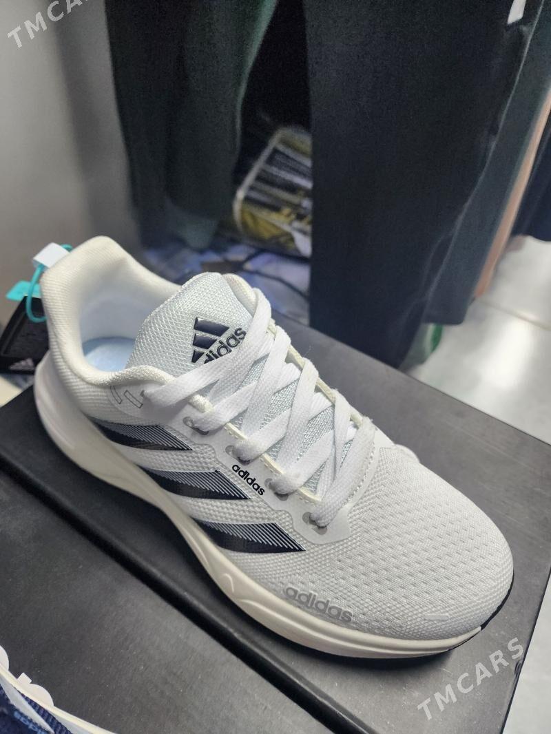 Adidas krasowka köwüş makasyna - Чоганлы - img 1