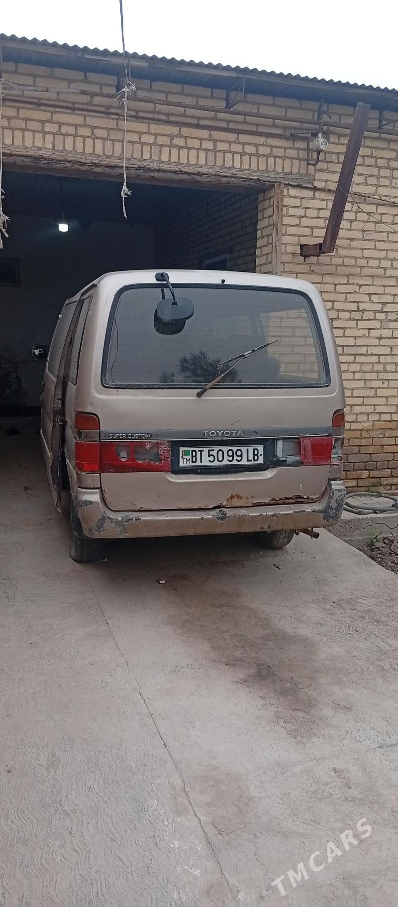 Toyota Hiace 1993 - 17 000 TMT - Dänew - img 1