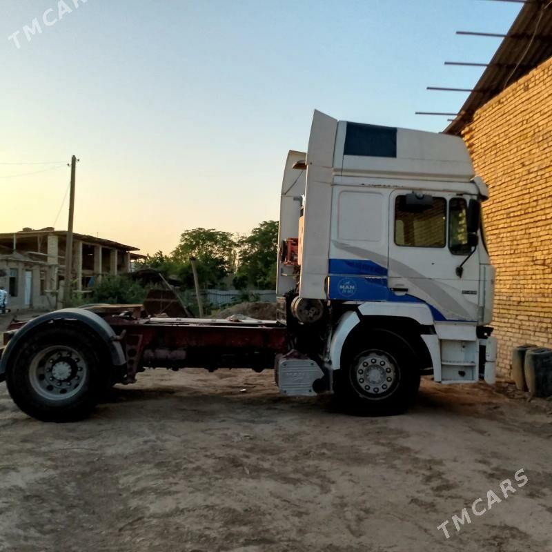 Man TGX 2003 - 320 000 TMT - Керки - img 1